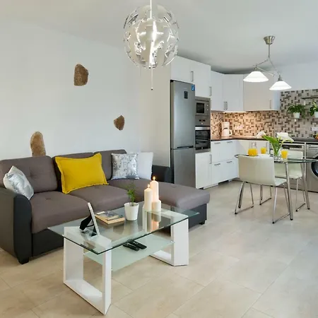 בית נופש Casa Valeria טינאחו