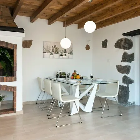 Casa Valeria * Tinajo